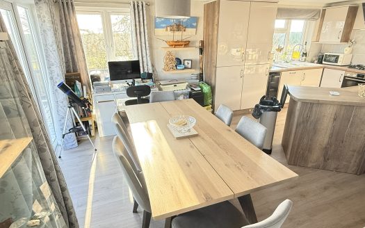 25 Harbour Way, Rye Harbour
